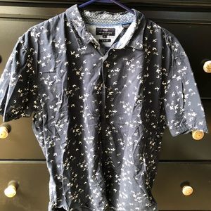 Michael Brandon XL short sleeve button down. Slim fit. Bird shirt